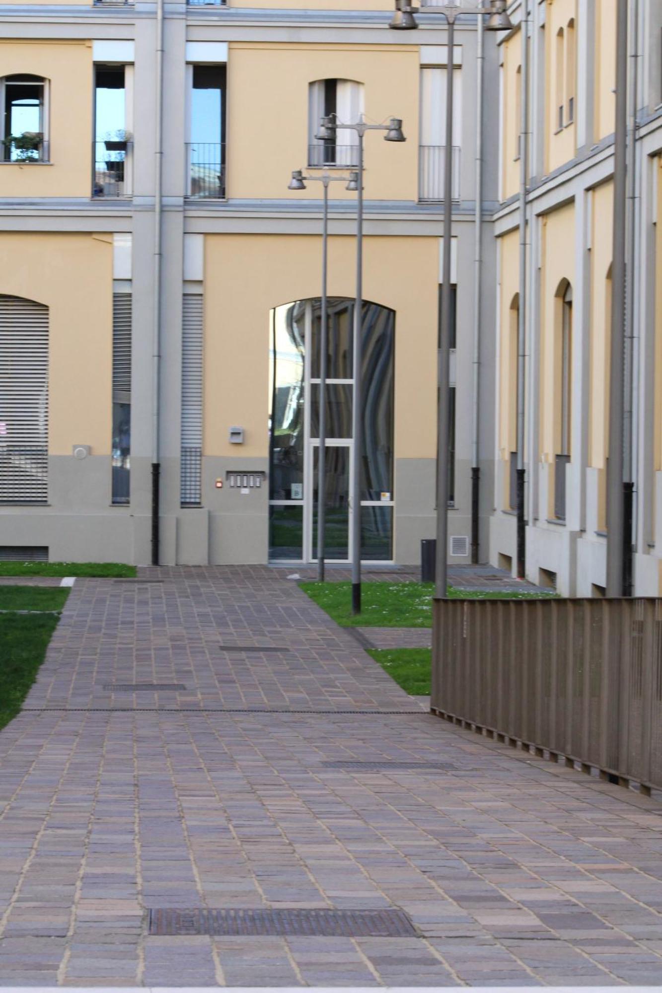 Milan Space Loft - Apartment Close To M5 Subway - Free Parking - Sky & Netflix Tv Dış mekan fotoğraf